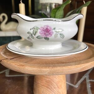 Manor House Sauce Bowl